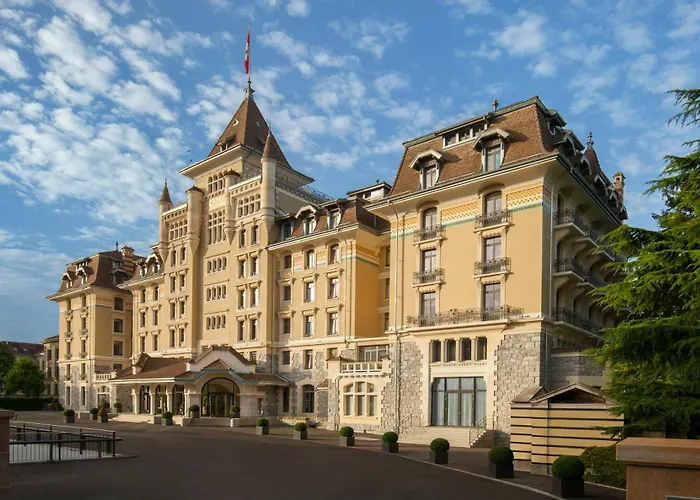 Royal Savoy Hotel & Spa